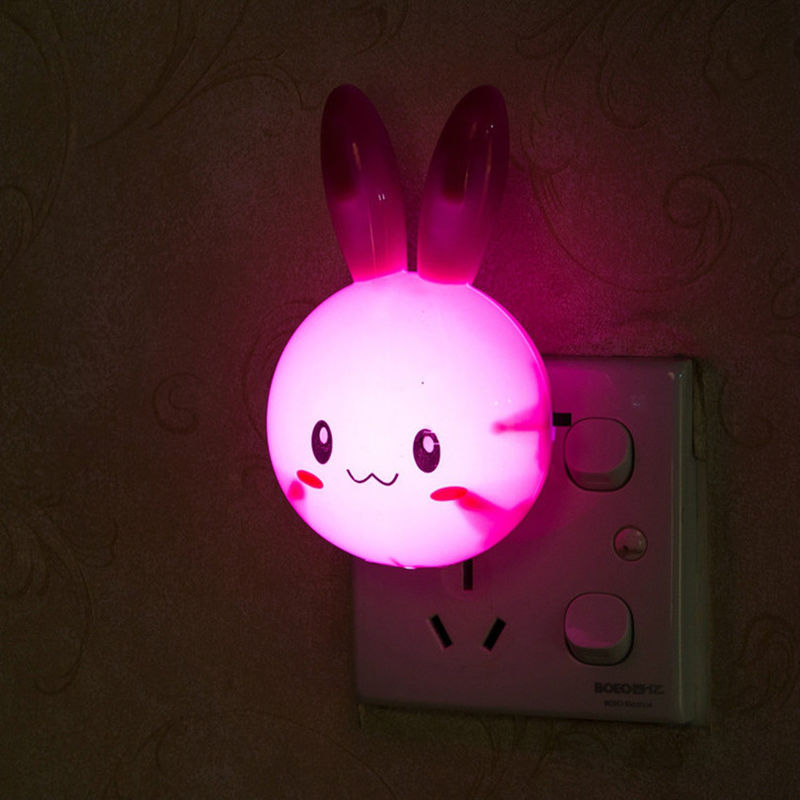 Fabricante de juguetes personalizado lámpara de noche de conejo LED con interruptor de encendido/apagado de luz de pared lámpara de cama