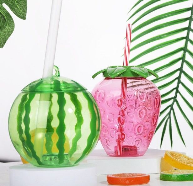 Taza de plástico en forma de fruta con taza de té de leche de paja botella de jugo portátil