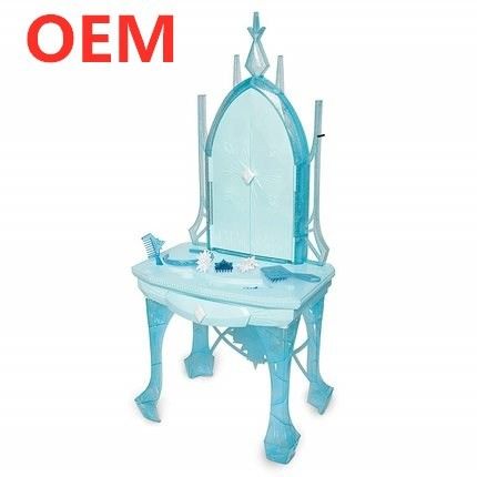 Fabrica de OEM personalizada Funciones de luz de música plástico hermosa princesa niño vestir juguete de mesa