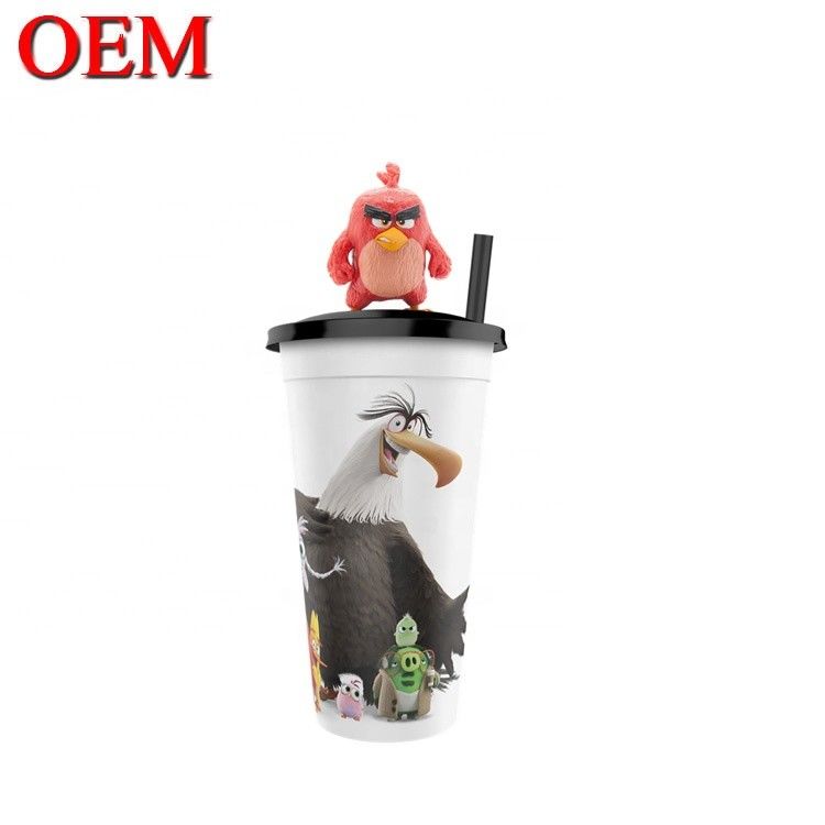 Personaliza tu propio diseño Pequeña figura de copa 3D de PVC OEM Juguete de figura de plástico
