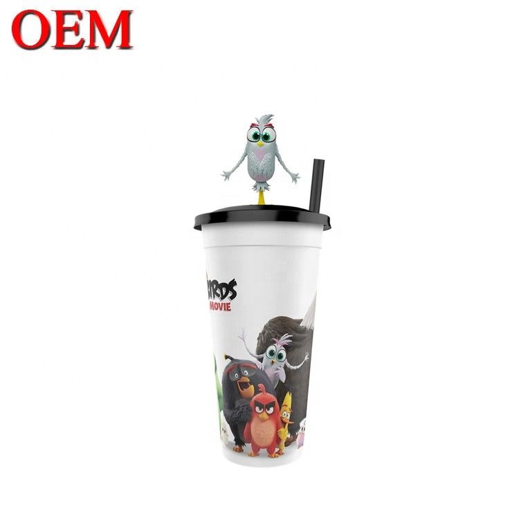 Personaliza tu propio diseño Pequeña figura de copa 3D de PVC OEM Juguete de figura de plástico