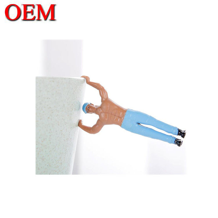 Fabricante de figuras personalizadas Vino de vidrio encantamientos de venta superior Decoración juguete de figuras de plástico