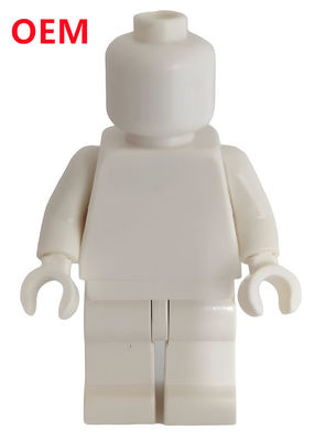 Piezas de plástico de inyección de color blanco personalizadas OEM Abs Material Accesorios hechos de 5 cm de altura juguete de figura